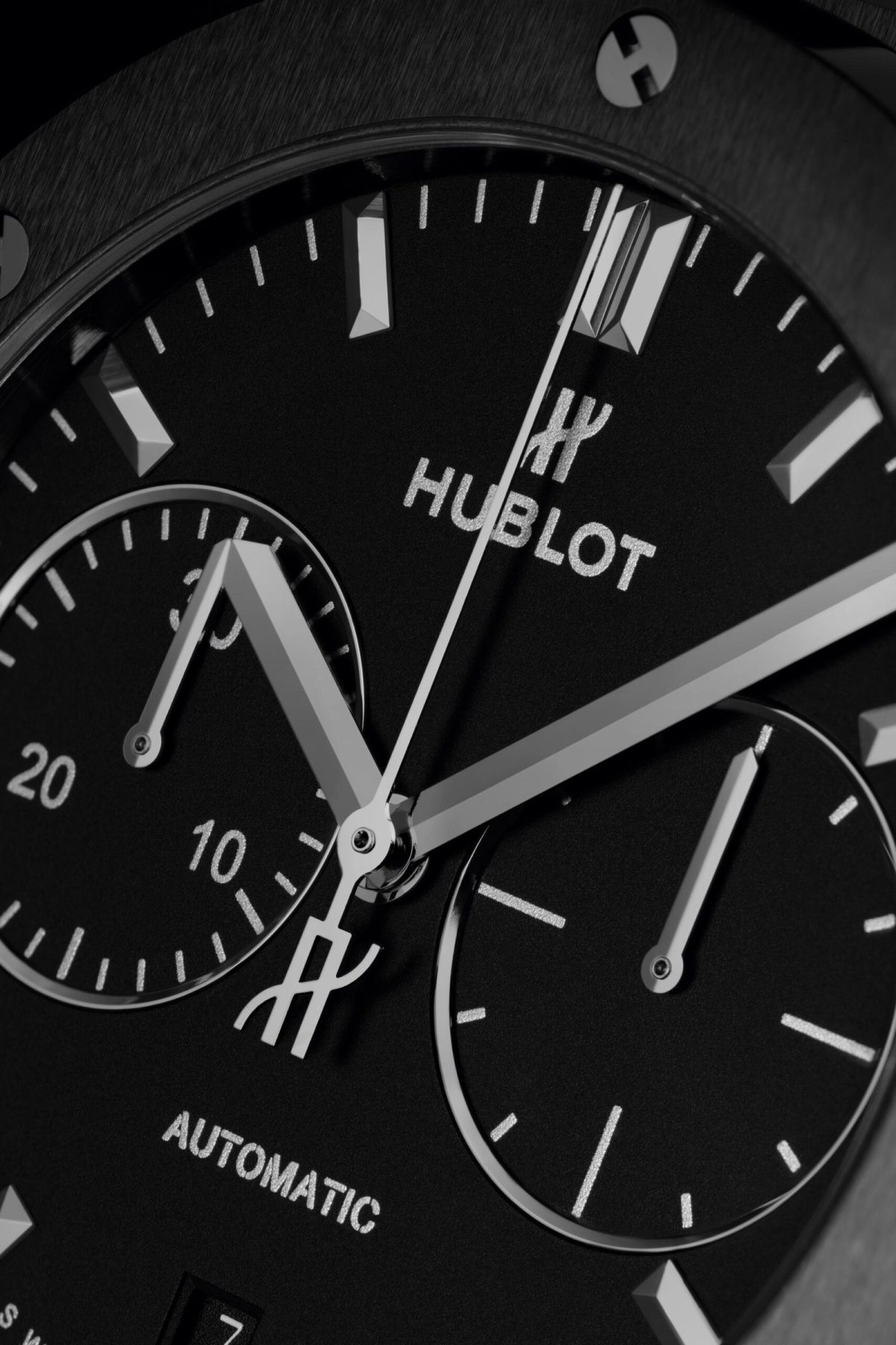 HUBLOT CLASSIC FUSION CRONOGRAPH BLACK MAGIC - Image 4