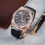 ROLEX SKY DWELLER OYSTERFLEX (GOLD STALE) - Image 4